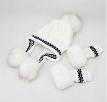 Load image into Gallery viewer, Beanie &amp; Glove Gift Set
